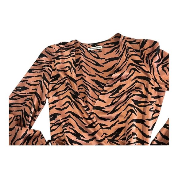 Reformation Tiger Print Wrap Dress Women’s Size Small Long Sleeve V-Neck Mini - Picture 3 of 6